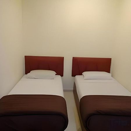 Sea Front Hotel Port Dickson Esterno foto