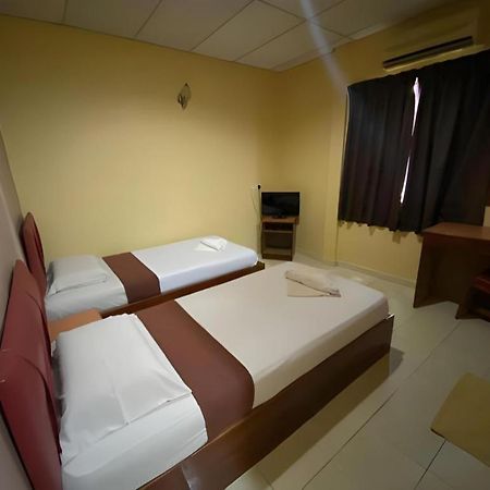Sea Front Hotel Port Dickson Esterno foto