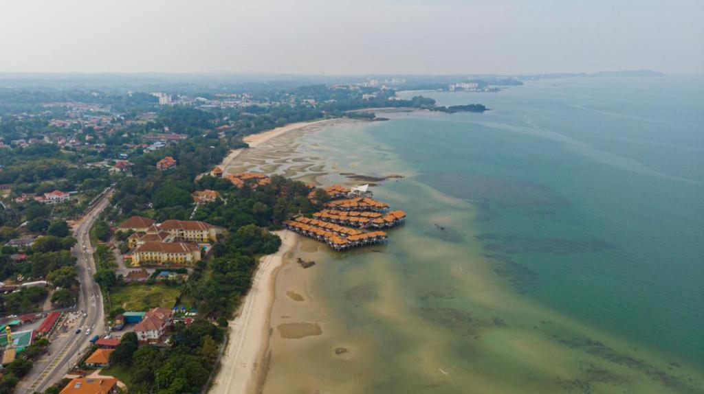 Sea Front Hotel Port Dickson Esterno foto