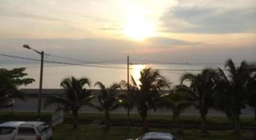 Sea Front Hotel Port Dickson Esterno foto